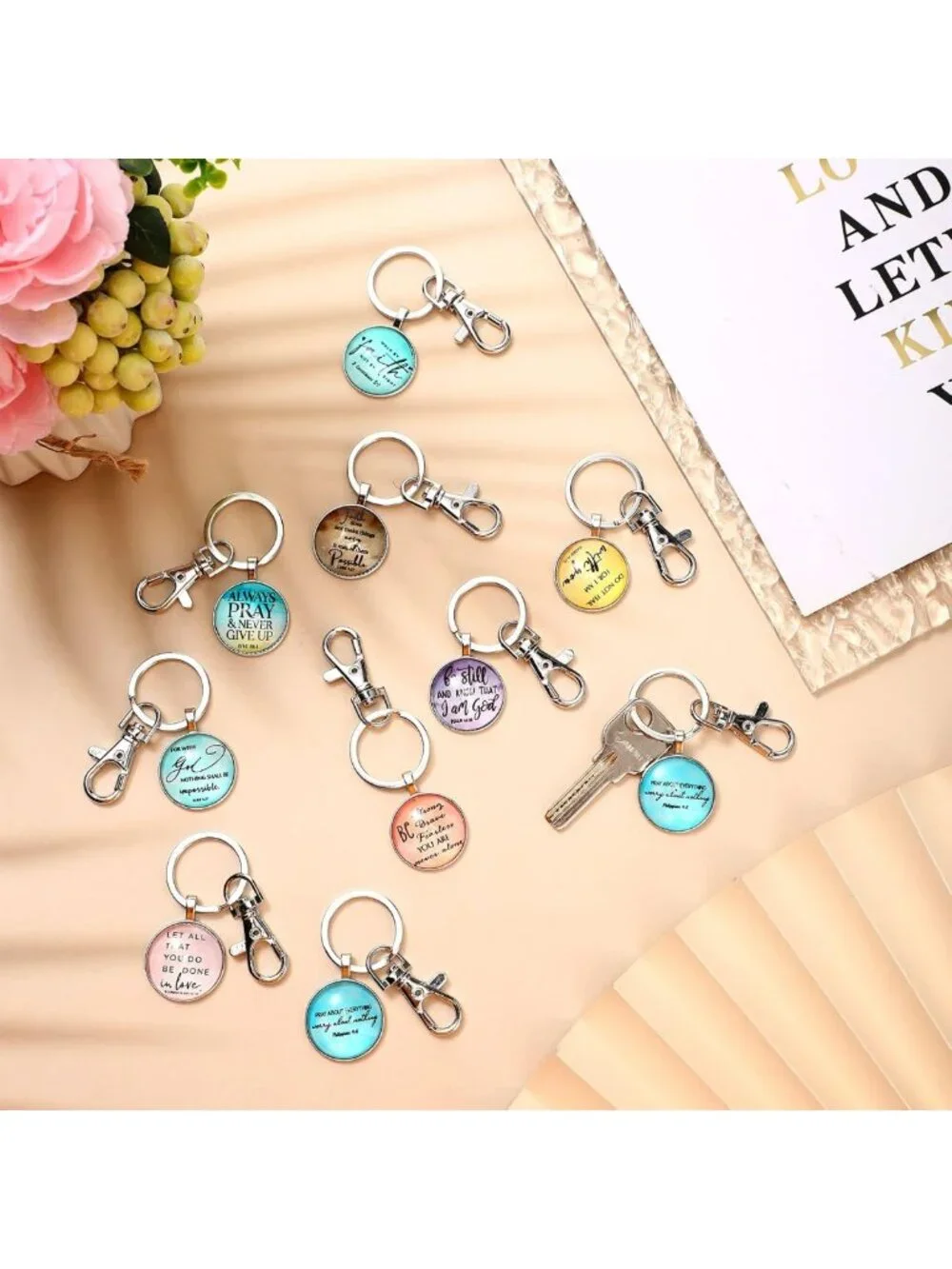Stylish Keychain Set for Women & Men - Perfect Gift, Bulk Buy, Trendy